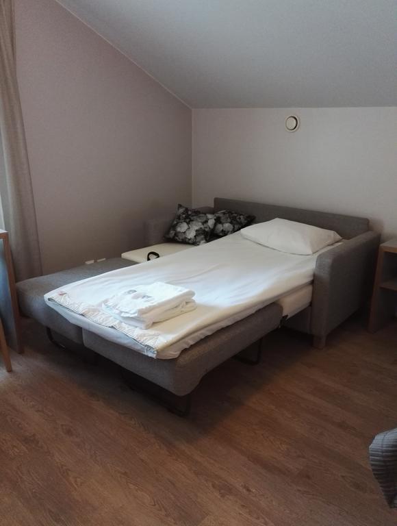 Savonlinnan Kansanopisto - Wanha Pappila Extérieur photo